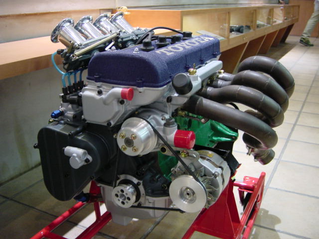 picture of toyota race engine #6